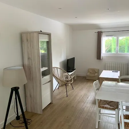 Du Parc Du Moulin Du Pre Apartment