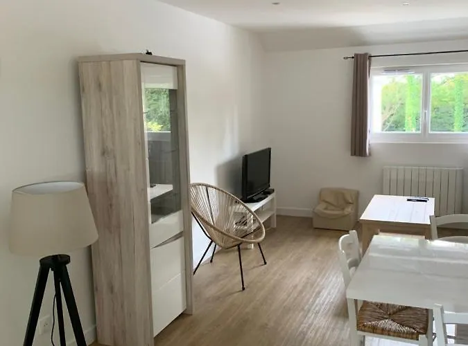 Du Parc Du Moulin Du Pre Apartment